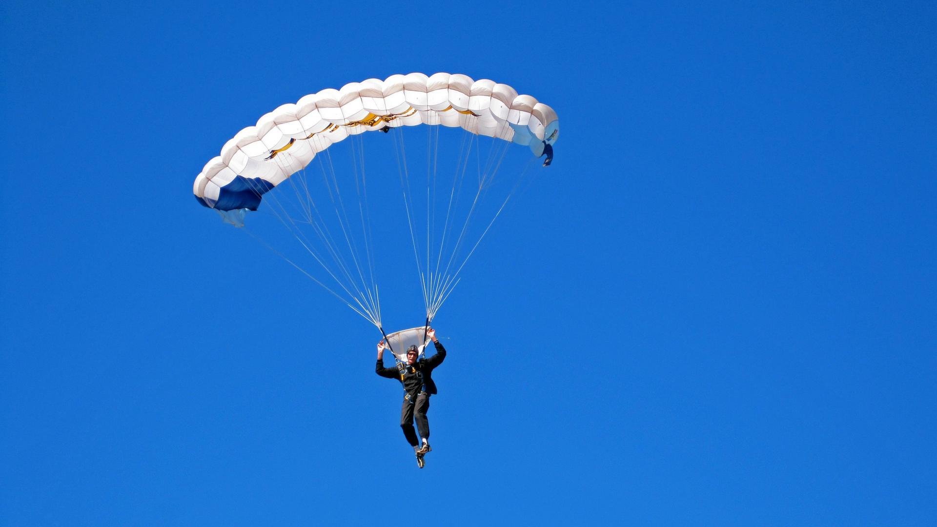 “谁将封神？四川省体育馆拳击决赛充满悬念！”
