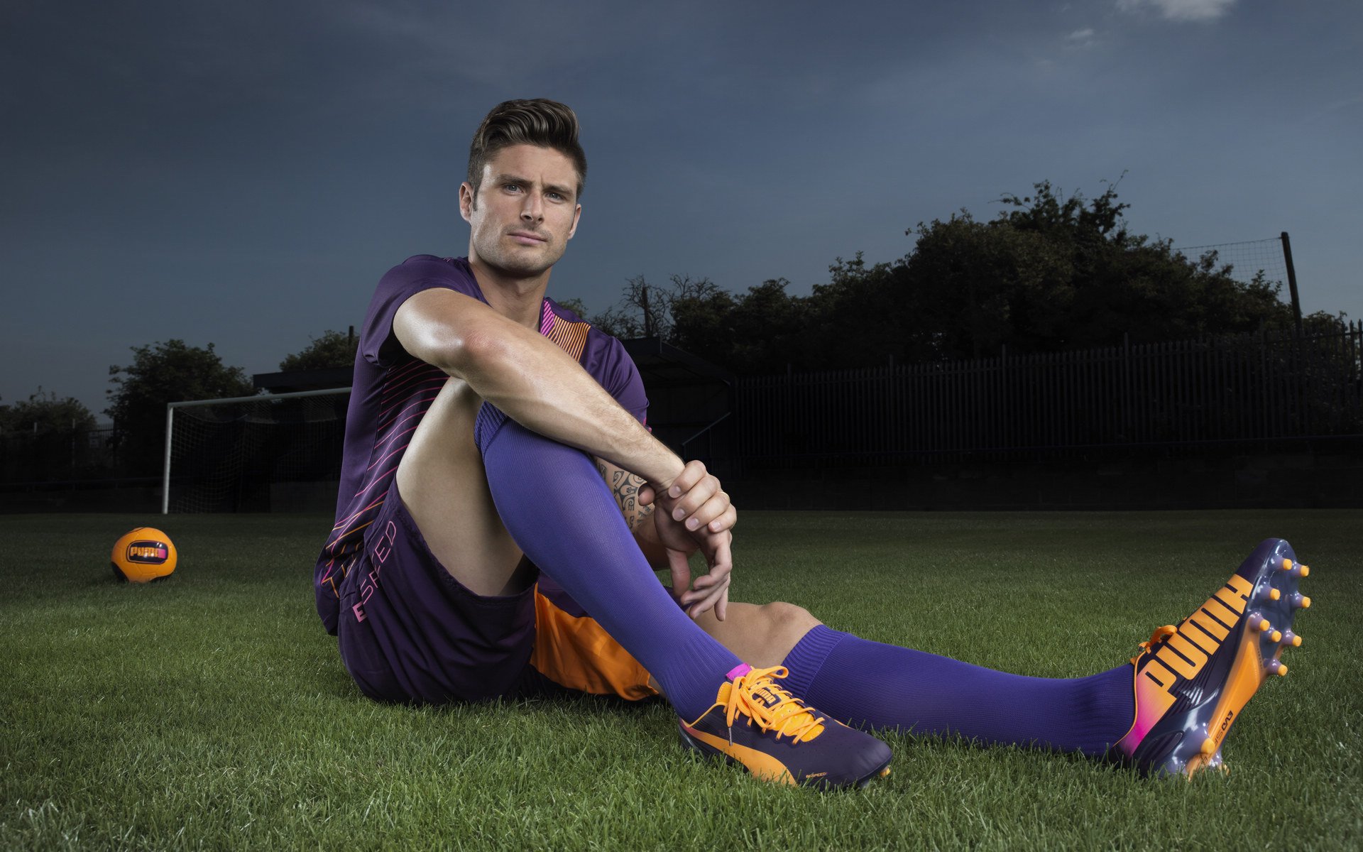 “高新体育中心：沙滩排球选手挑战极限，激烈角逐”